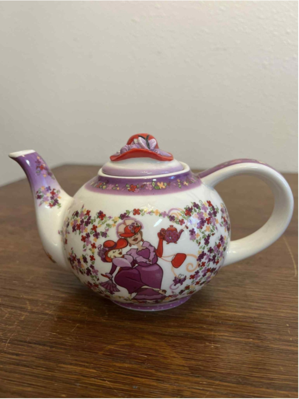 Cardew Design Red Hat Society Teapot 2004 Tea Time Collectible Novelty